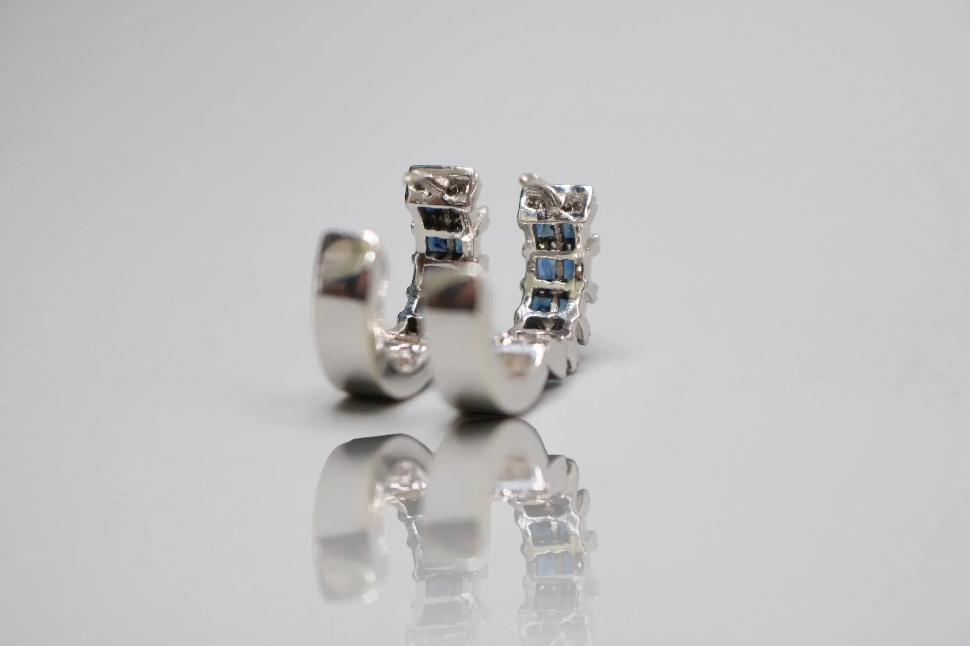 14K White Gold Diamond and Sapphire Earrings (Sapphire 0.40 CTW) (Diamond 0.40 CTW)