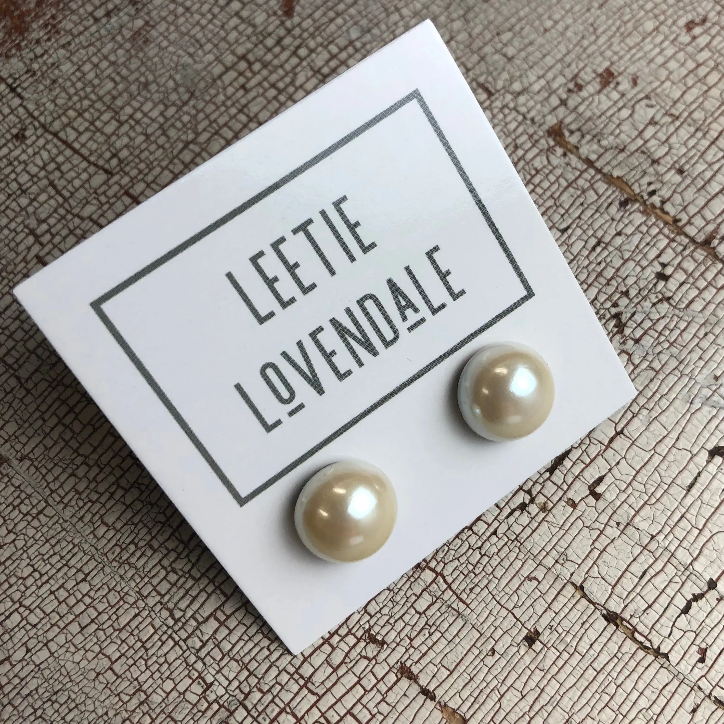 Antique Pearl Small Retro Button Stud Earrings