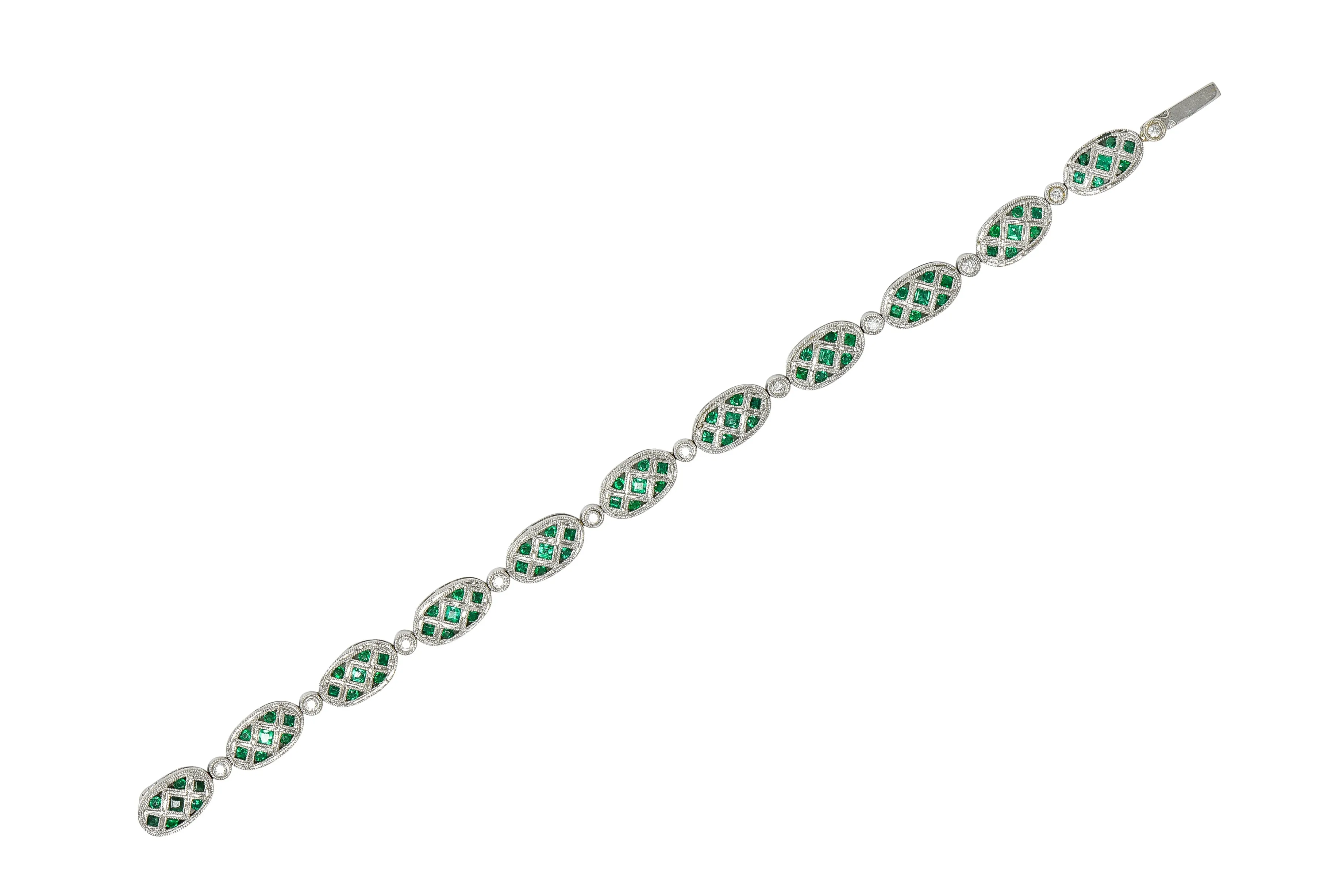 Contemporary 1.80 CTW Emerald Diamond 18 Karat White Gold Lattice Link Bracelet