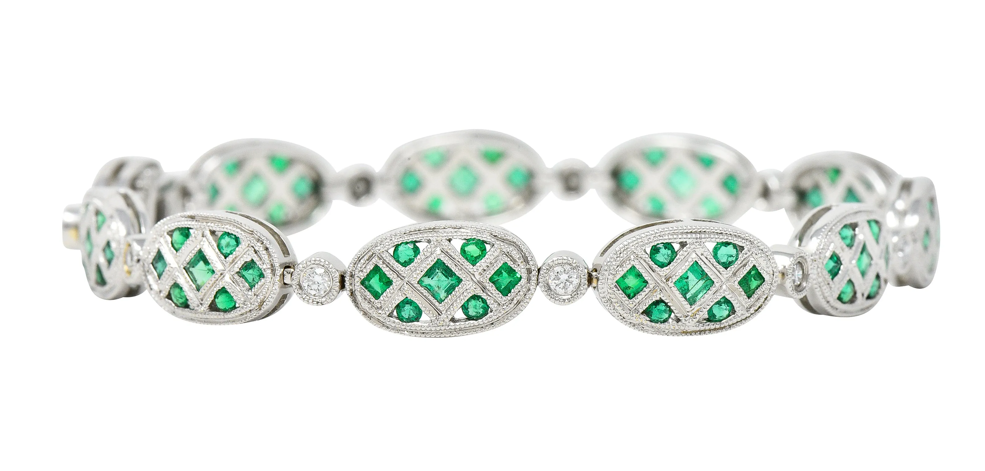 Contemporary 1.80 CTW Emerald Diamond 18 Karat White Gold Lattice Link Bracelet