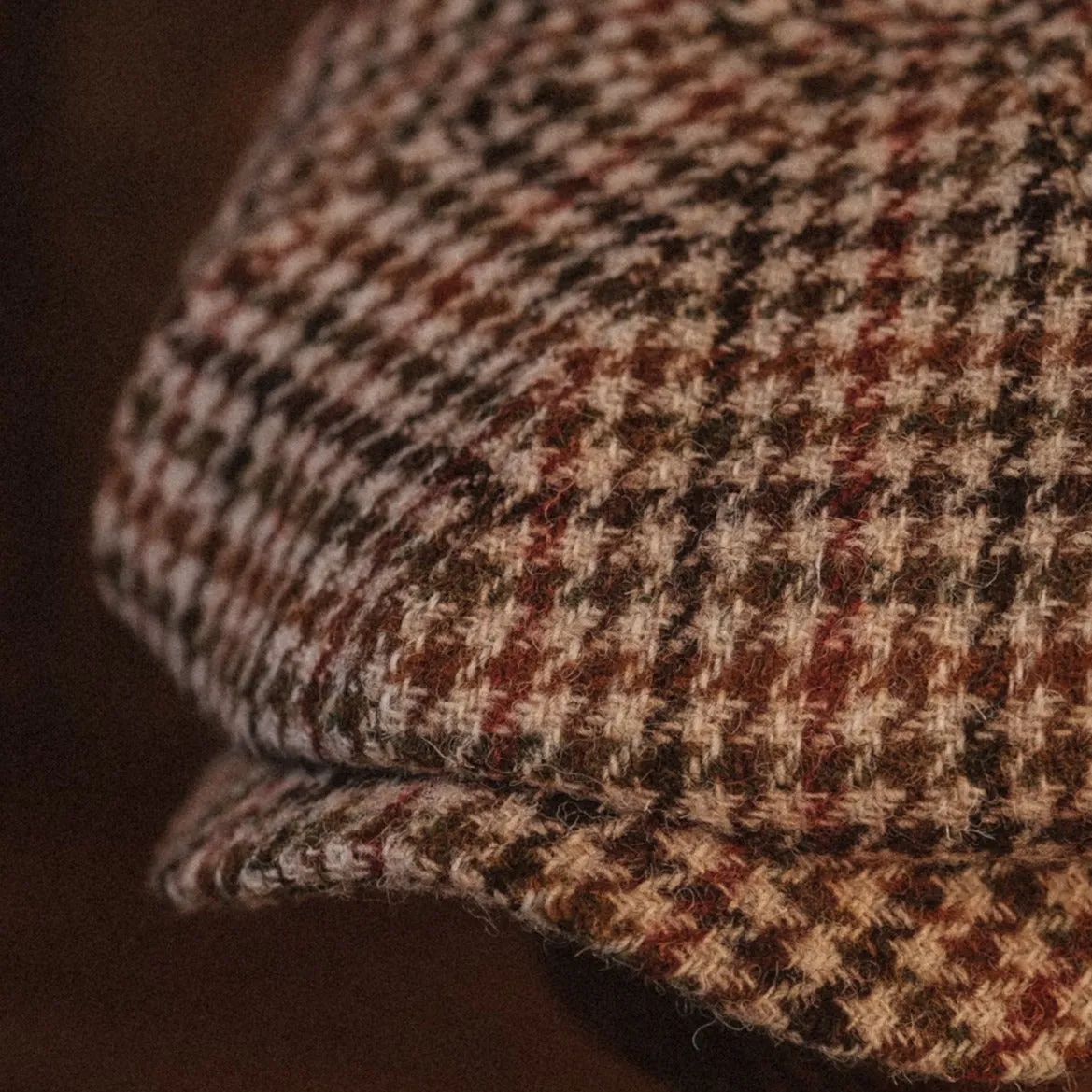 Eight Piece Camel Houndstooth Wool Newsboy Cap