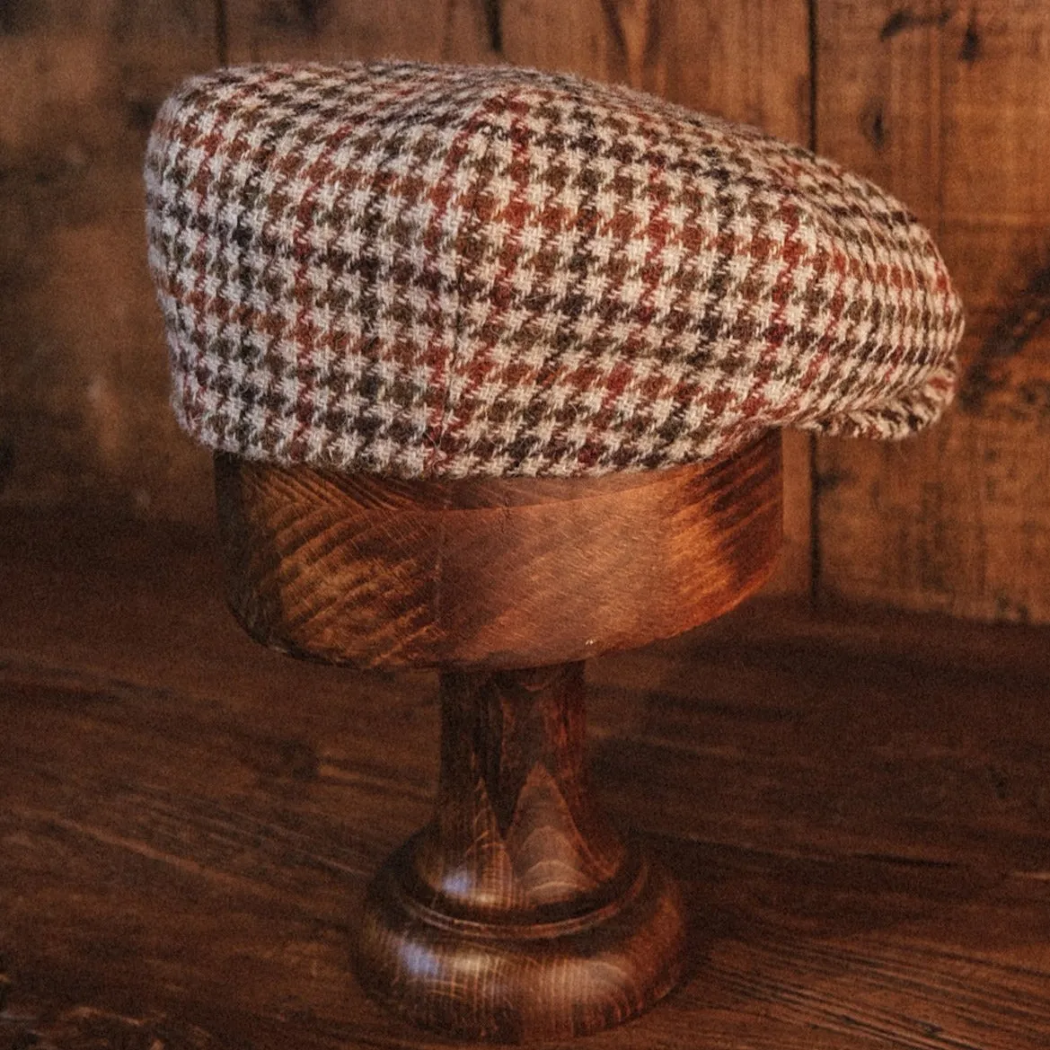 Eight Piece Camel Houndstooth Wool Newsboy Cap