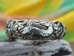 Large Tibetan Copal Animal Bracelet