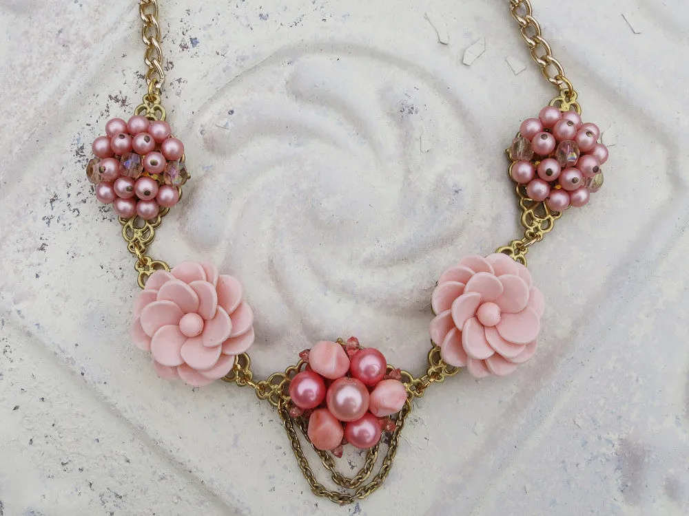 Peaches and Creme Flower Necklace