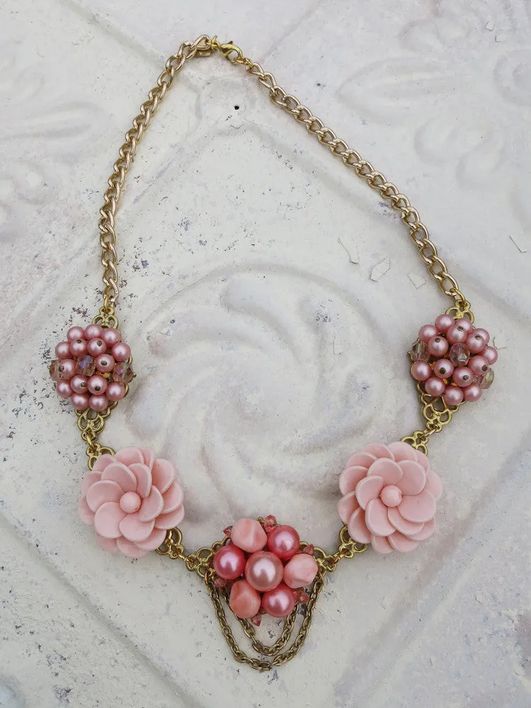 Peaches and Creme Flower Necklace