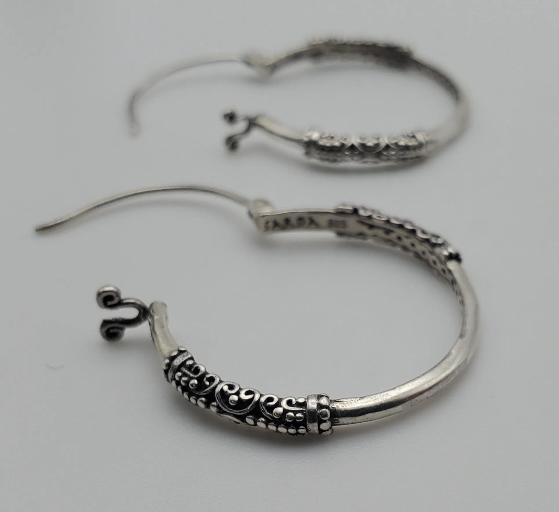 Sarda - Vintage Sterling Silver Hoop Earrings