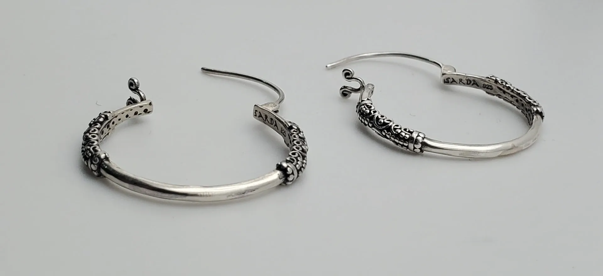 Sarda - Vintage Sterling Silver Hoop Earrings