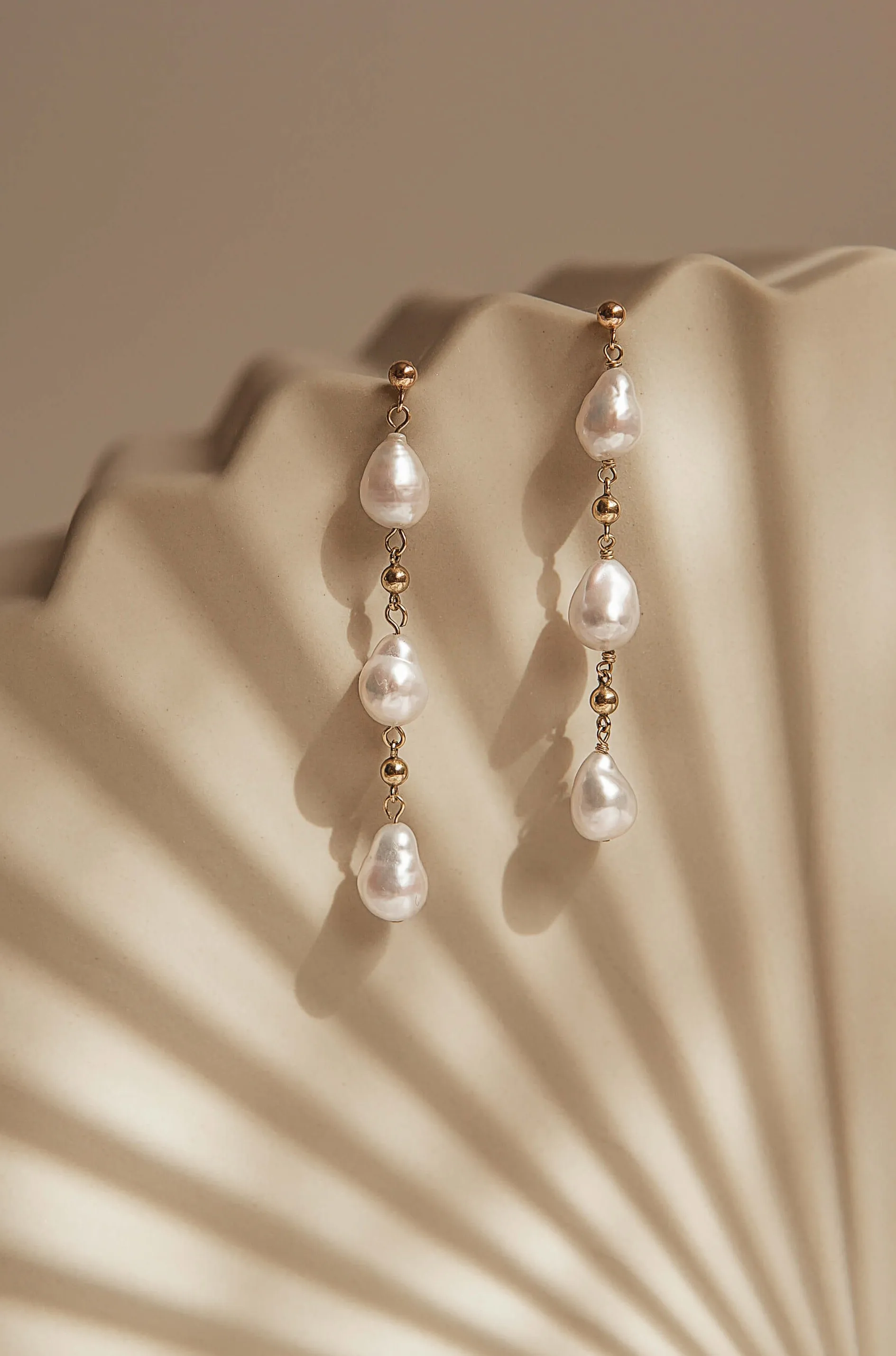 Vega Pearl Earrings