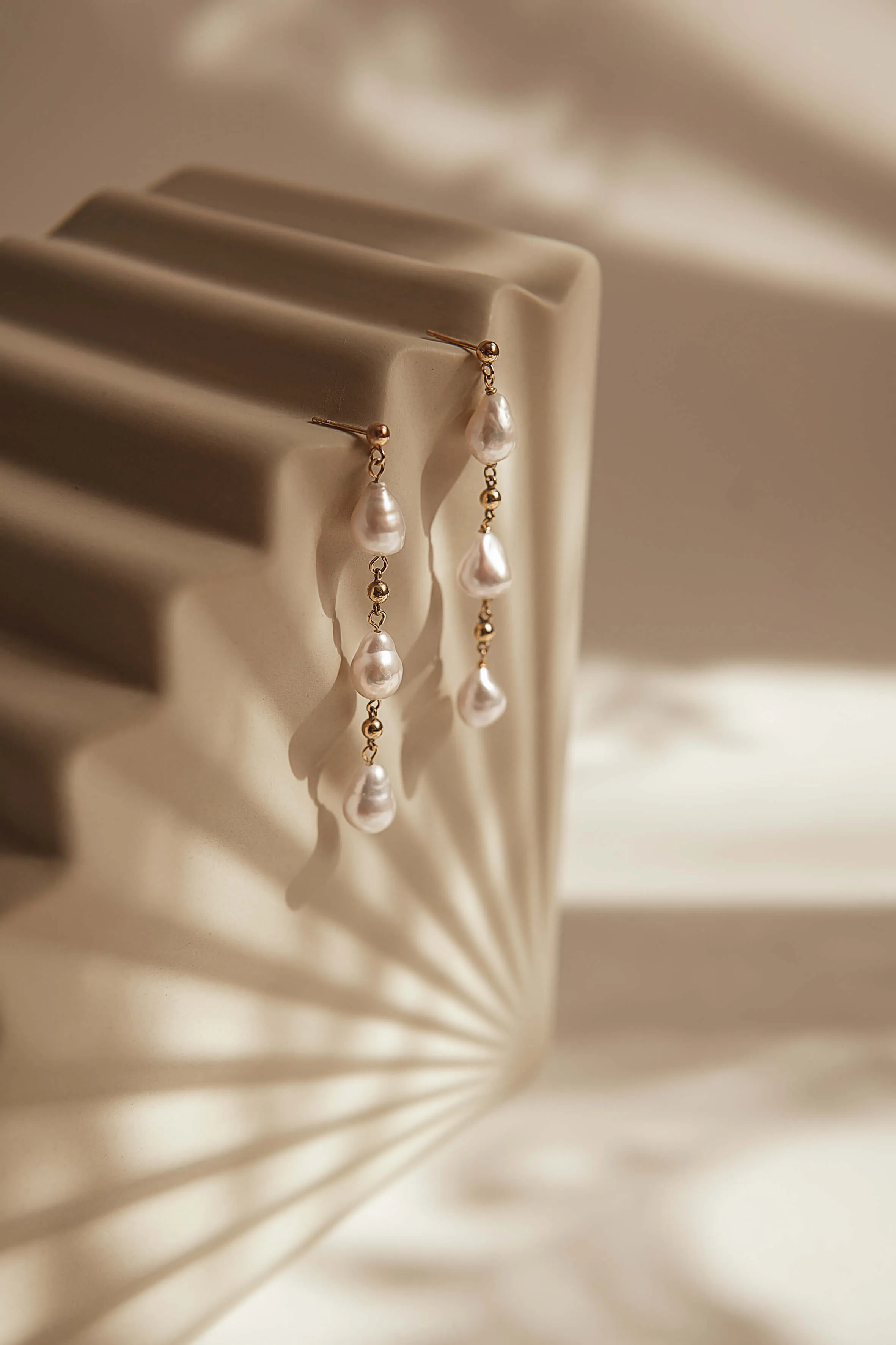 Vega Pearl Earrings